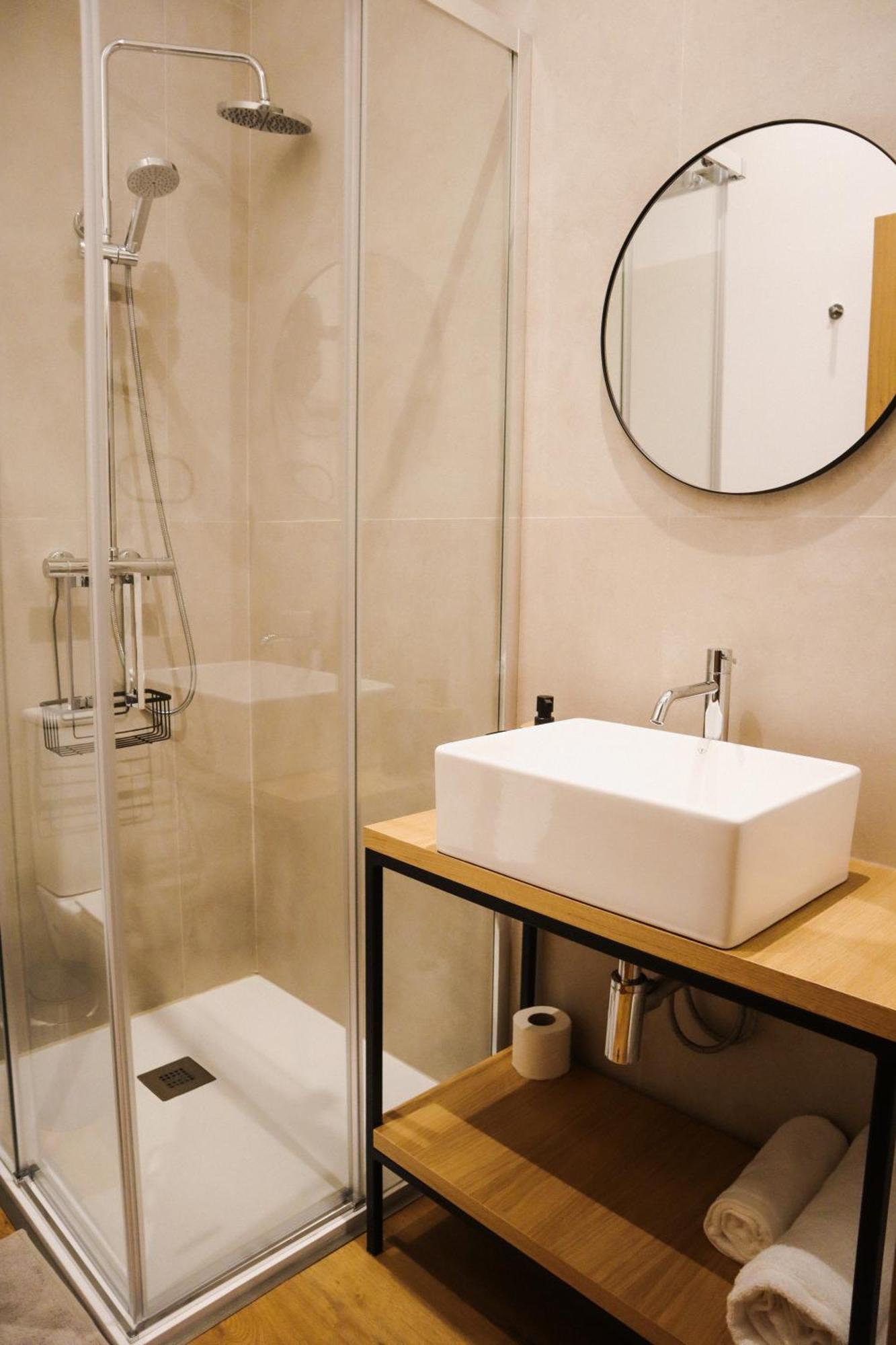 Pate'O Hostel & Suites Овар Екстер'єр фото